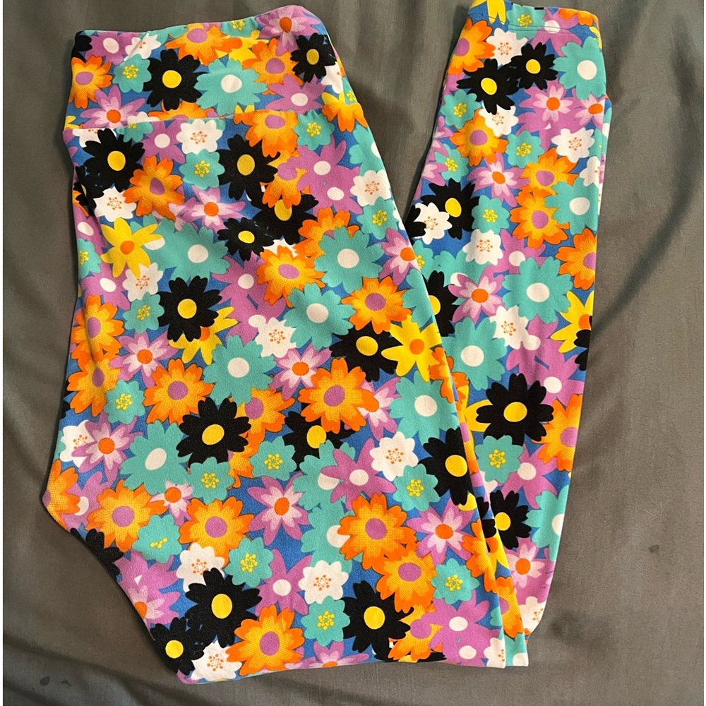LuLaRoe tall and curvy leggings